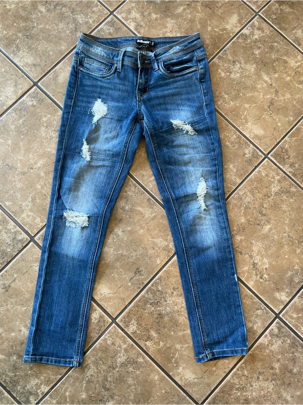 Dollhouse Distressed Women's Skinny Jeans size 3